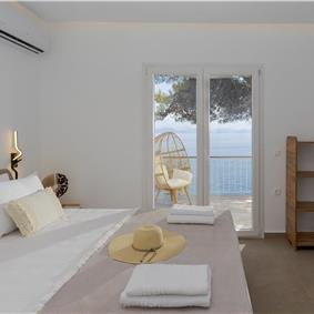 4 bedroom villa with pool by the sea, near Corfu town, sleeps 8